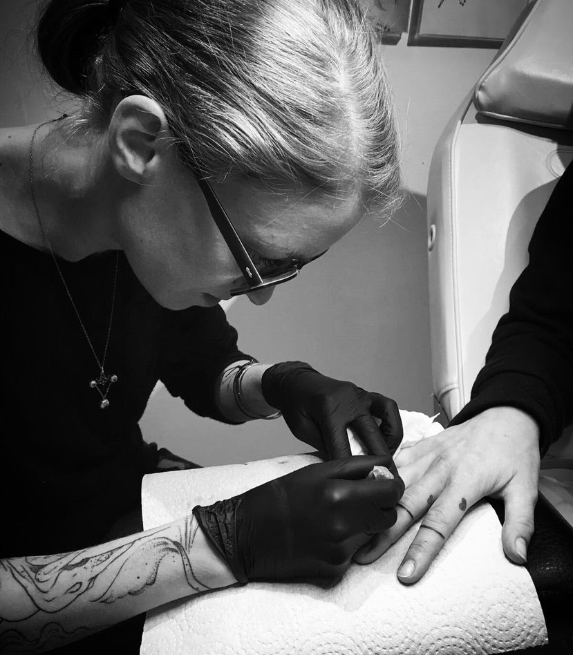 Handpoke Tattoo beginn